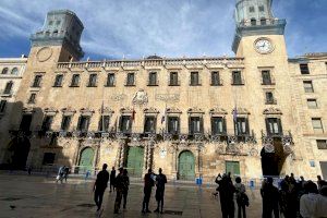 Alicante acelera la protección de las torres del Ayuntamiento con la adjudicación de las obras a Esclapés