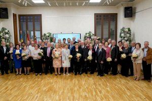 Un total de 26 parejas sellan el ¡Sí quiero! con la celebración de sus Bodas de Oro en Paterna