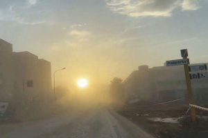 VÍDEO | Las calles de la zona cero de la DANA bajo una nube de polvo: "No podemos seguir viviendo así"