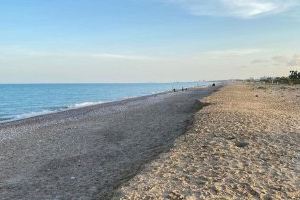 "Situación crítica" en las playas de Sagunto por las obras en Almenara: el mar avanza y los vecinos viven con miedo a una riada