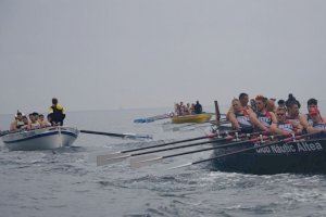 Club de Remo Águilas y Real Club Náutico Valencia se llevan la XXXVI Travesía a remo Santa Pola - Tabarca - Santa Pola