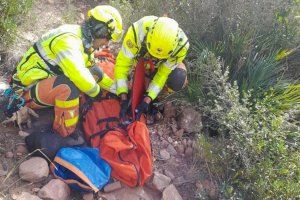 Amplio despliegue en el Monte Picayo de Puçol: bomberos y helicóptero salvan a una mujer herida