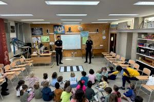 La Policia Local d'Alcalà-Alcossebre reforça l'educació viària entre els més menuts