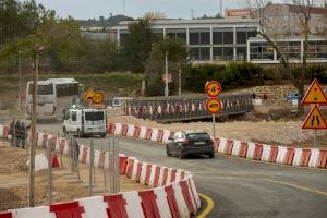 La Diputació i l'Exèrcit connecten Riba-roja de Túria amb les seues urbanitzacions a través d'un pont provisional