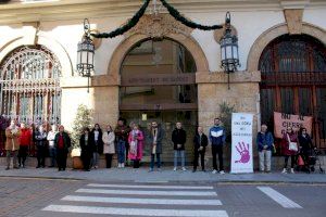 Sagunto guarda un minuto de silencio por el presunto asesinato machista ocurrido en Mallorca