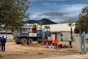 El Ayuntamiento de Onda acondiciona la plaza 8 de marzo para instalar las aulas prefabricadas de Sambori