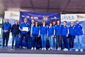 Las veteranas de remo bronce en la iii regata de la liga suma banco fijo del mediterráneo en Jávea