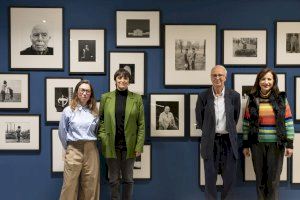 El IVAM muestra el retrato más completo de Gabriel Cualladó en 180 fotografías y decenas de archivos