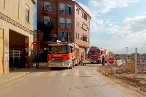 Diversos heridos, entre ellos menores, por un incendio en una vivienda de Catarroja