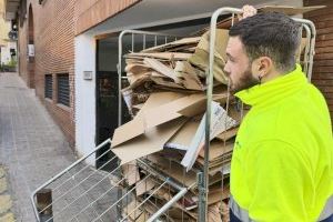 Burjassot apuesta por el reciclaje: recogida de cartón puerta a puerta en comercios locales