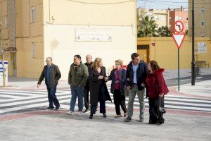 Ontinyent obri al trànsit les obres de millora urbana de la zona de vivendes del grup Ramón-Llín