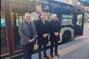 Alicante pone en marcha este lunes el autobús de la Navidad para recorrer el centro tradicional hasta el 6 de enero