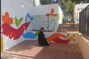 Pinten un mural en el col·legi d'Almenara per a donar visibilitat a dones rellevants en la història