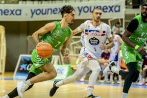 El Amics Castelló levanta un partido imposible y derrota al Obradoiro con una remontada de garra