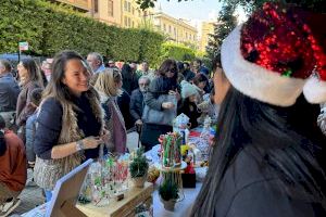 El Mercadillo Intercultural Navideño convierte la Plaza Huerto Sogueros en punto de encuentro para la diversidad y solidaridad