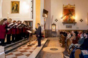 Las voces blancas de ‘Camerata Ars Cantica’ anuncian la Navidad en Benidorm