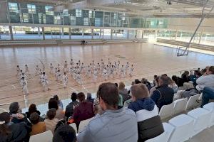 Las pistas del nuevo pabellón polideportivo de San Vicente se estrenan con la visita de más 300 personas en la jornada de puertas abiertas