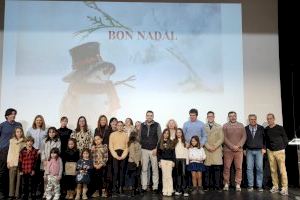 Almassora entrega los premios a los mejores dibujos y redacciones escolares navideñas