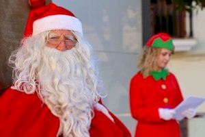 Los niños y niñas de Onda disfrutan de la magia de la Navidad con la visita de Papá Noel