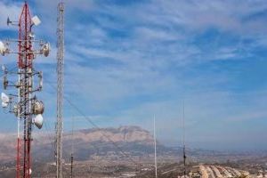 La Generalitat mejora la cobertura de las comunicaciones con la instalación de cinco nuevas estaciones de la red COMDES