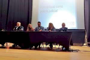 La Policía Local de Paterna se forma en cuestiones prácticas de investigación de delitos de maltrato animal