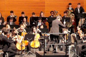 El Concierto de Fin de Año de la OJPA llenó de ovaciones l’Auditori de La Nucía