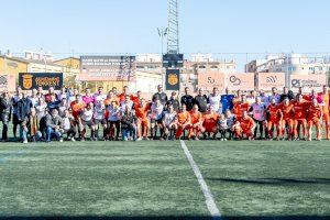 La solidaridad golea en el duelo entre Leyendas del Valencia CF y de L’Horta Sud