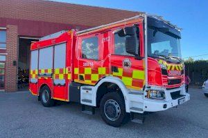 Incendi Industrial a Riba-roja de Túria: una explosió a l'interior d'una fàbrica obliga a evacuar a 30 treballadors