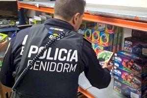 La Policía Local de Benidorm interviene más de 2.100 juguetes por incumplir la normativa de seguridad