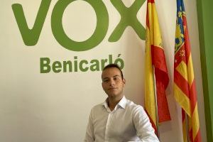 Vox critica que la piscina de Benicarló siga cerrada