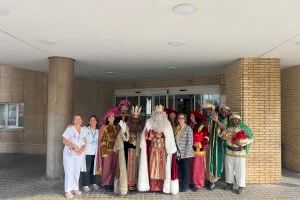 Los Reyes Magos visitan a los niños del Hospital General y Provincial de Castellón