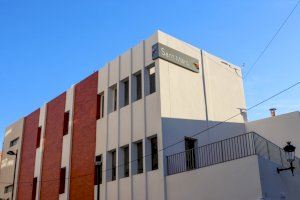 El Centro Cultural Sant Marc de Torrent luce una nueva fachada