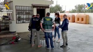 Destapen a València un frau milionari de distribució de gasoil "modificat" a gasolineres de baix cost