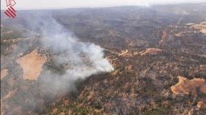 El incendio de Venta del Moro arrasa ya más de 1.300 hectáreas