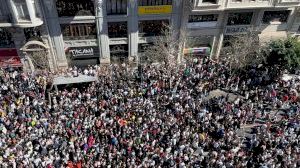 L'emotiu moment de la mà de Nino Bravo abans de començar l'última mascletà de les Falles 2023