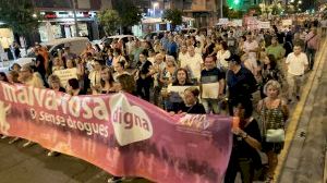 Els veïns de la Malva-rosa ixen al carrer "desesperats" per la inseguretat i el mercat de la droga