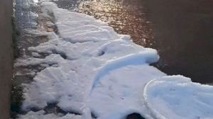 El granizo viste de blanco el interior de Castellón en una noche muy tormentosa